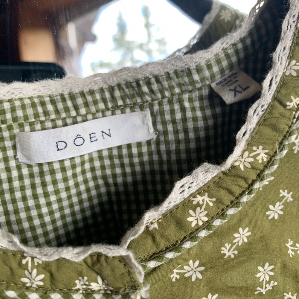 DÔEN Green Floral Top